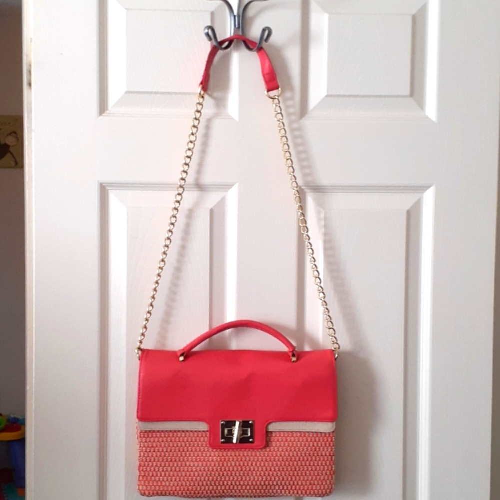 Messenger handbag